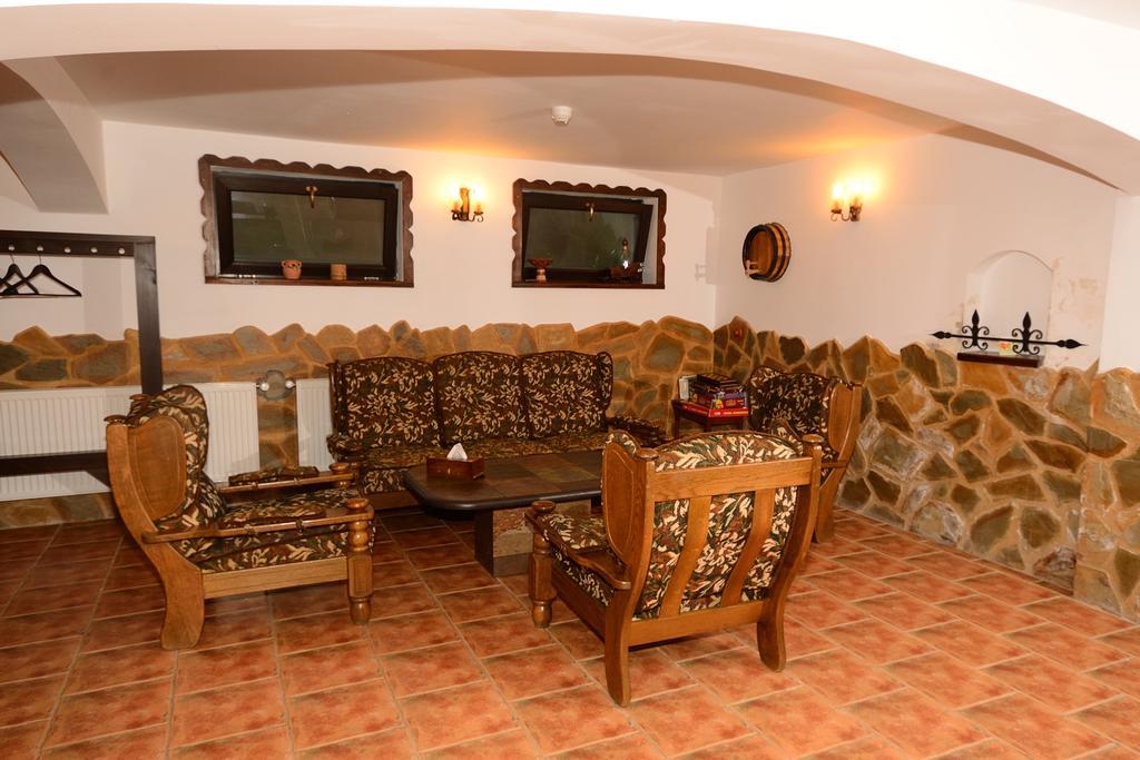 Vila Hora Cu Brazi Zărneşti Εξωτερικό φωτογραφία